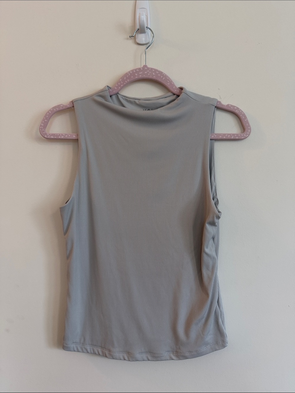 TAHARI Ribbed Mock Neck Tank Top - Light Gray